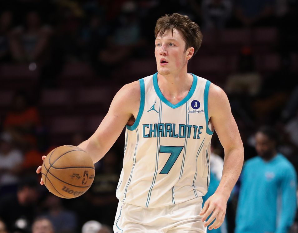 克尼佩尔赛季第二次砍下30+，其他新队员合计两次