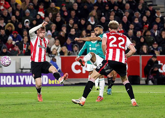 萨拉赫vs小蜜蜂数据：4射2正进1球，1关键传接，3差错