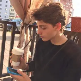 6686体育app首席作者两人的回忆