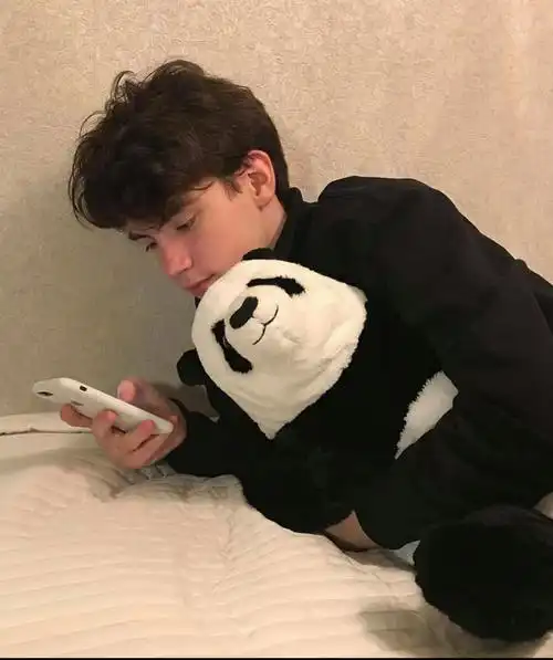 6686体育app首席作者一米阳光