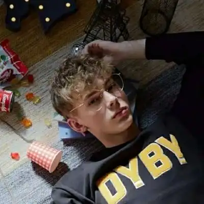 6686体育app铁牌作者Ansel