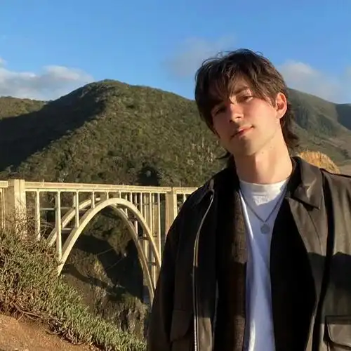 6686体育app初级作者Calvin