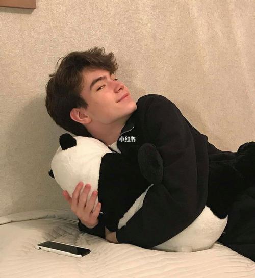 6686体育app首席作者Octavia