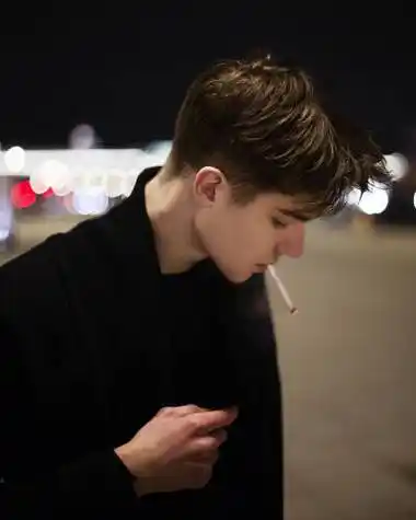 6686体育app铁牌作者Damien